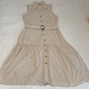 Sleeveless Beige Button-Down Dress